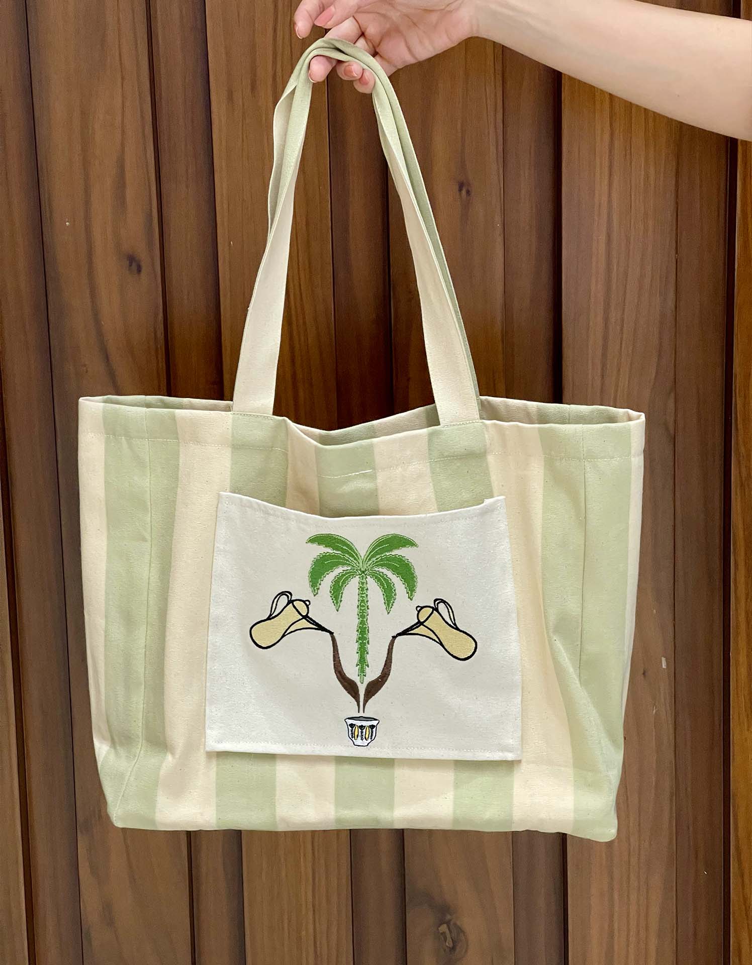 "Bint Al Dar" Bag – Authentic Emirati Style, Modern Edge(Green)